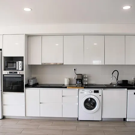 Апартаменты Sunset Peniche Surfcamp Феррел