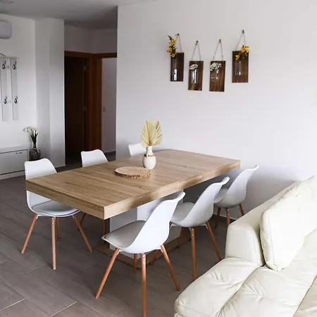 Sunset Peniche Surfcamp Апартаменты *