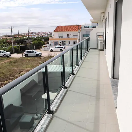 Апартаменты Sunset Peniche Surfcamp Феррел