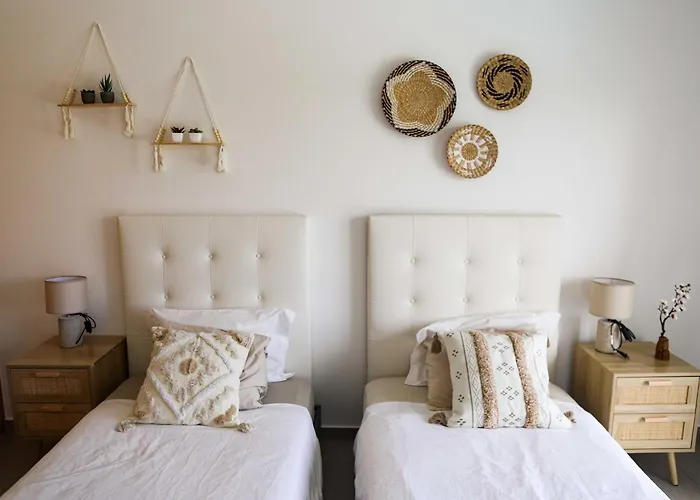 Sunset Peniche Surfcamp Daire Ferrel (Leiria)